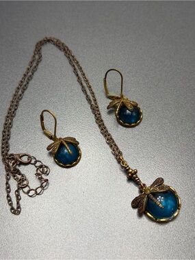 💕2/$20 Blue Dragonfly Glass Jelly Pendant Necklace and Earring Set